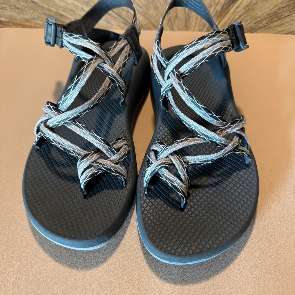 Chaco size 10 double strap Women’s Hiking Water Sport Sandals with toe loop gray